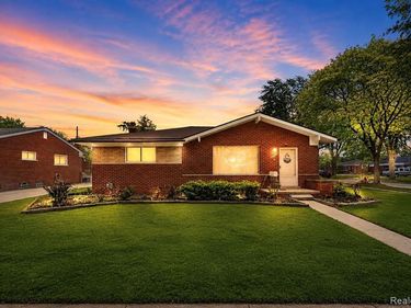 28326 Alden Street, Madison Heights, MI 48071