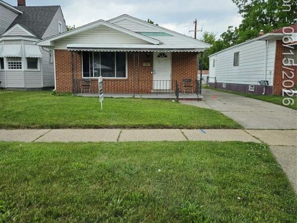 17723 Oakdale Street , Roseville, MI 48066