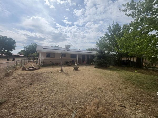 2422 Willow Road, Los Lunas, NM 87031