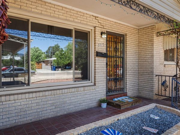 2713 Valencia Drive NE, Albuquerque, NM 87110