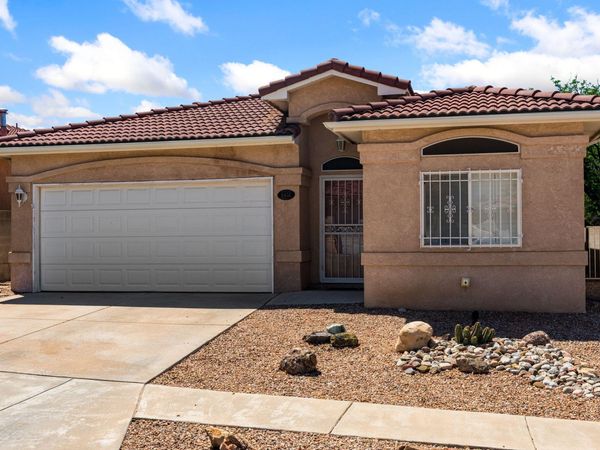 6432 Monahiti Place NE, Albuquerque, NM 87109