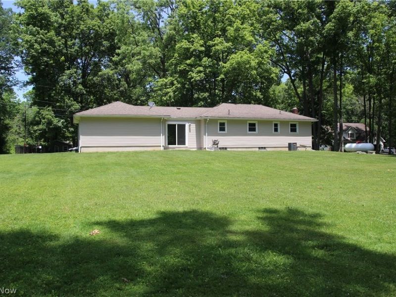 10024 Cummins Lane, Deerfield, OH 44411 Photo 33