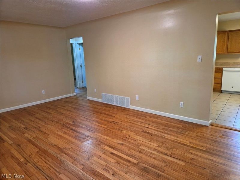 10024 Cummins Lane, Deerfield, OH 44411 Photo 6