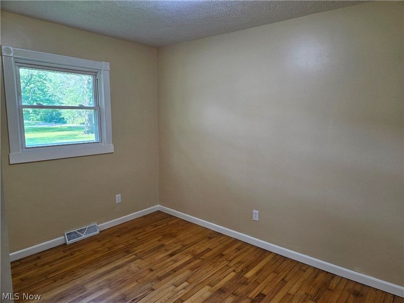 10024 Cummins Lane, Deerfield, OH 44411 Photo 9