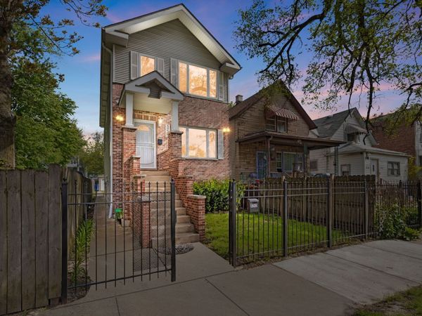 5242 W Ferdinand Street , Chicago, IL 60644
