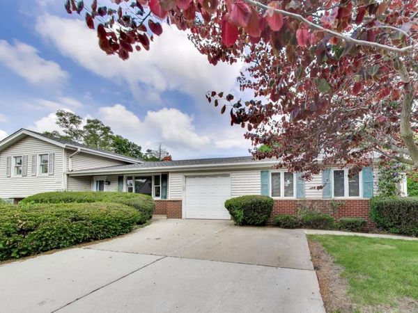 5455 S Catherine Avenue , Countryside, IL 60525