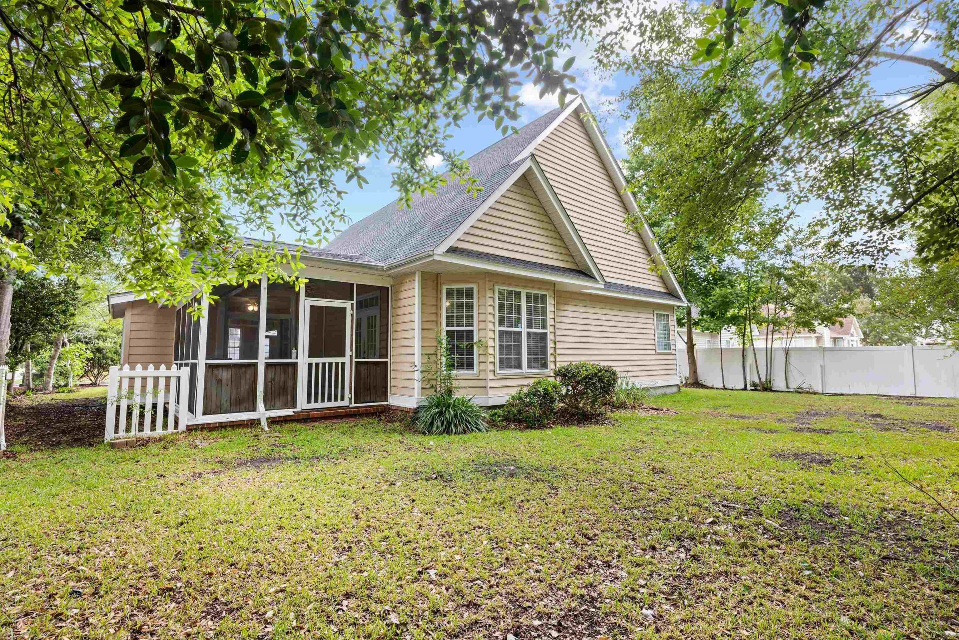 3716 Kennison Dr.  Photo 10