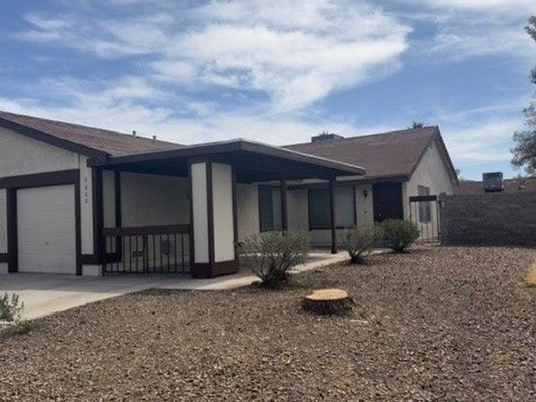 4800 WOODLAKE Avenue , Las Vegas, NV 89147