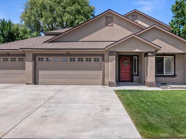 931 N Oklahoma Street, Kennewick, WA 99336