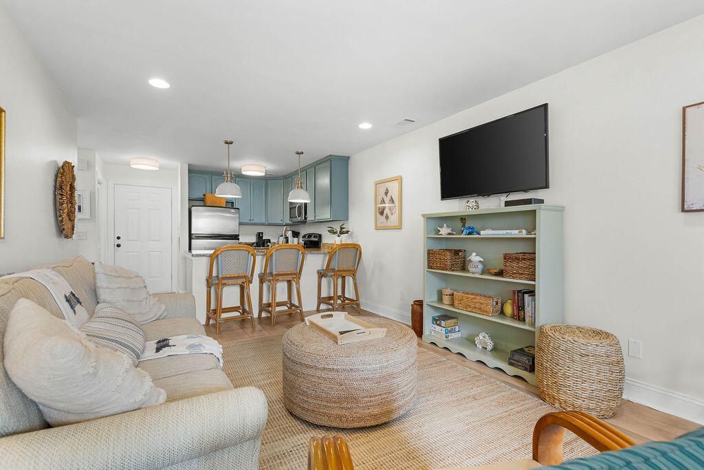 2123 Landfall Way Photo 13