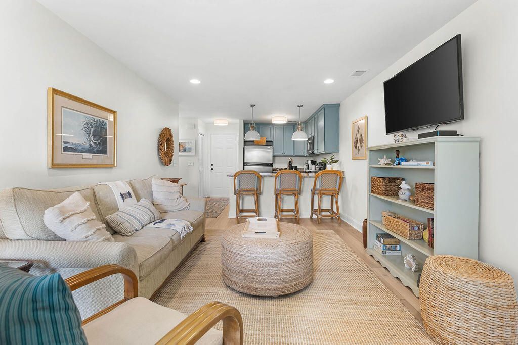 2123 Landfall Way Photo 17