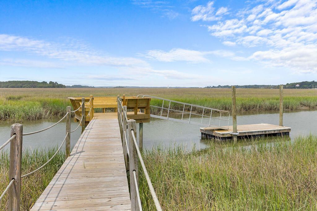 2123 Landfall Way Photo 5