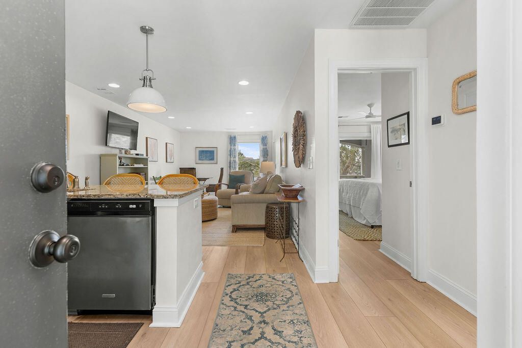 2123 Landfall Way Photo 8