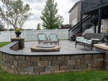 7823 N 156th Avenue, Bennington, NE 68007