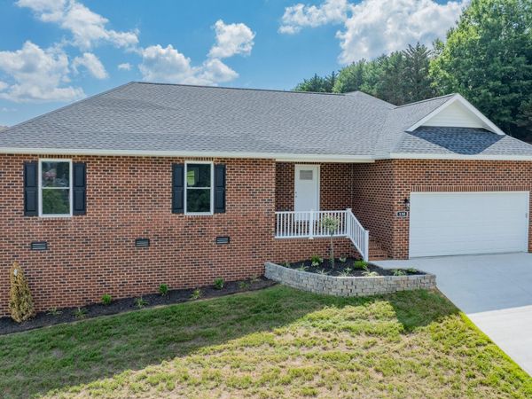 130 Keeneland Circle, Greeneville, TN 37743
