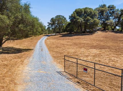 3071 Springhill Rd, Somerset, CA 95684 Photo