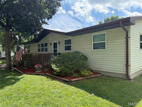 1108 Johnson Street, Carlinville, IL 62626