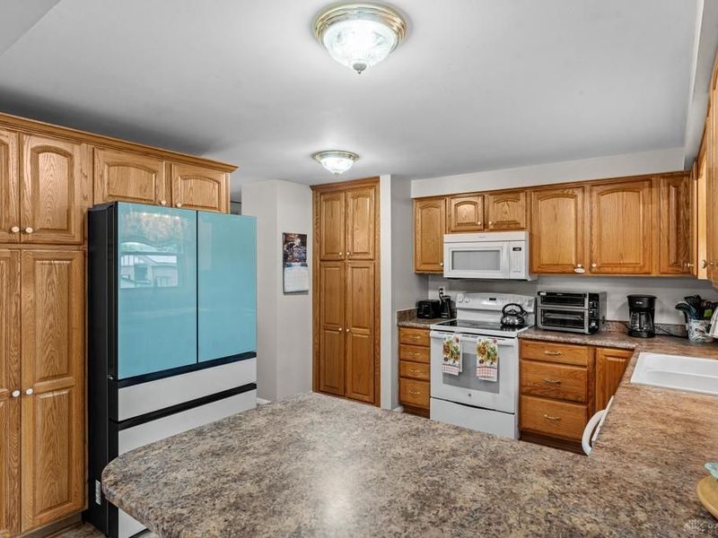 687 Eden Roc Drive, Xenia, OH 45385 Photo 17