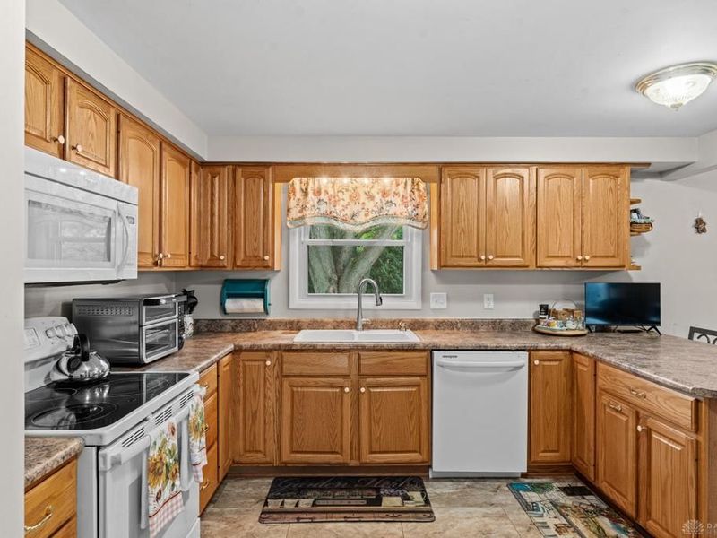 687 Eden Roc Drive, Xenia, OH 45385 Photo 19