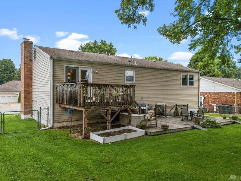 687 Eden Roc Drive, Xenia, OH 45385 Photo 3