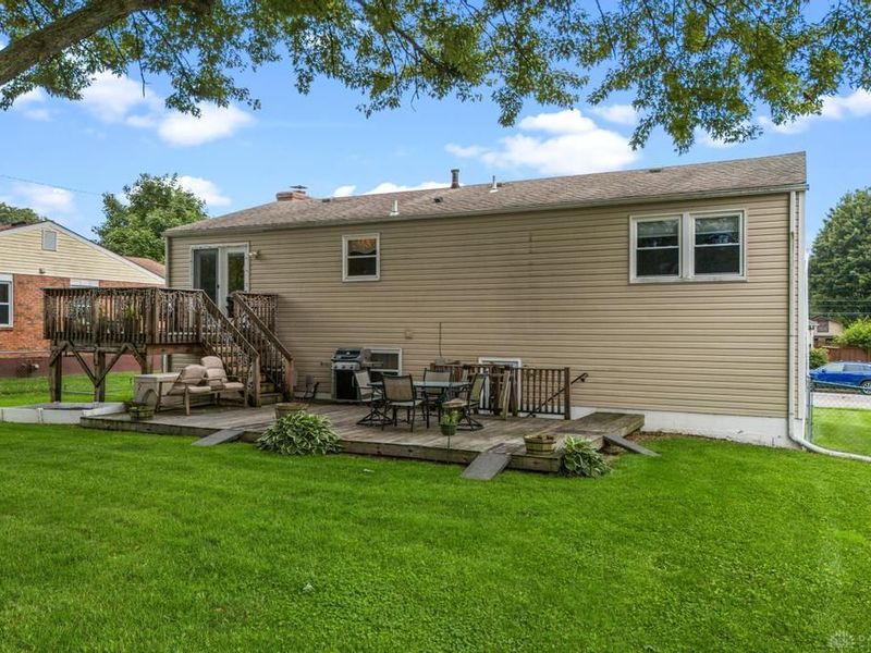 687 Eden Roc Drive, Xenia, OH 45385 Photo 4