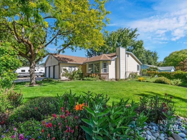 2414 Wildflower Dr, Nampa, ID 83686