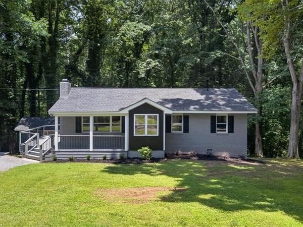 837 Puckett Road , Waleska, GA 30183