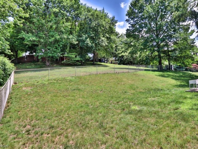 1601 Marion Drive, Coshocton, OH 43812 Photo 28