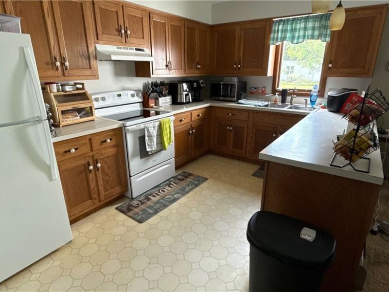 33 Eggleston Road , Aurora, OH 44202 Photo 9