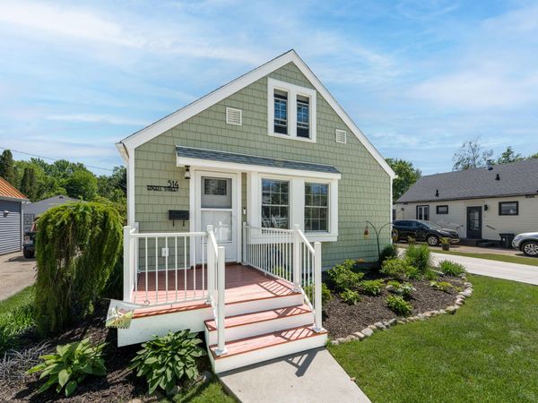 514 Edgell Street, South Haven, MI 49090