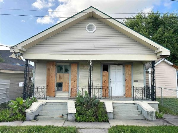 2407 S MIRO Street , New Orleans, LA 70125