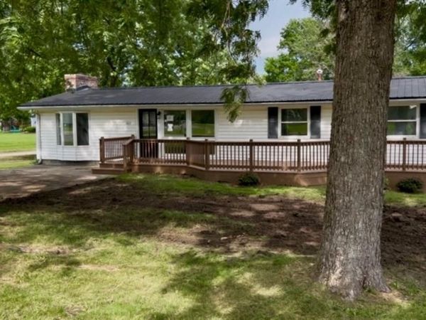 420 S 8th Street, Breckenridge, MO 64625