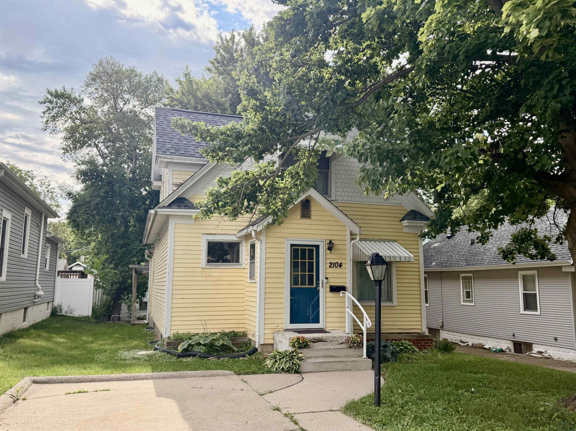 2104 S Lemon Street, Sioux City, IA 51106 Main Photo