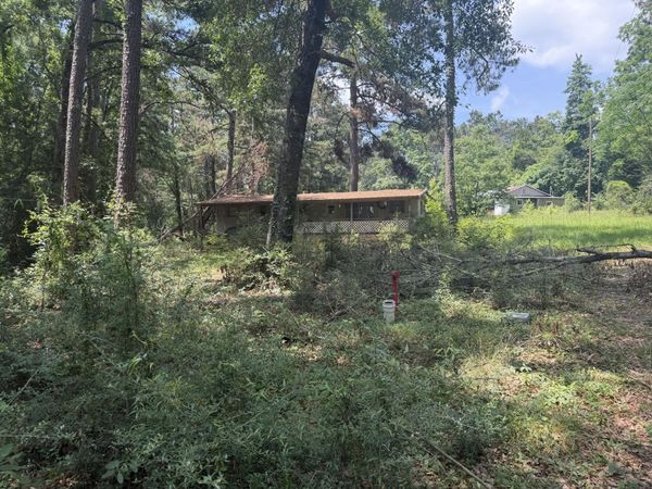 161 Howard , Hornbeck, LA 71439