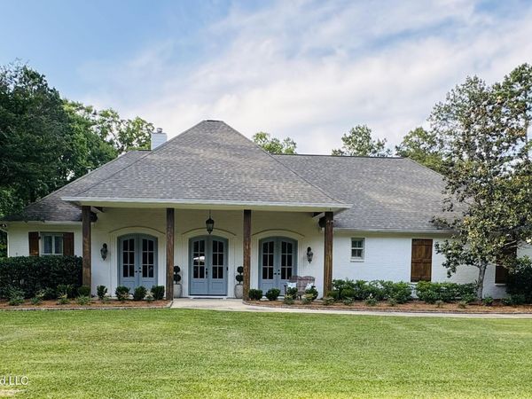 190 Deerwood Crossing, Canton, MS 39046