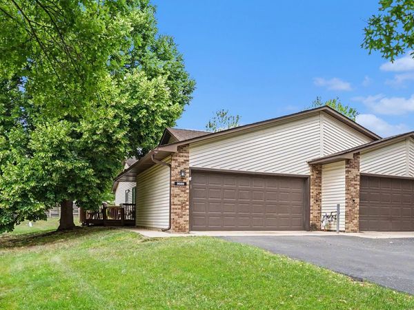 8689 134th Street W, Apple Valley, MN 55124