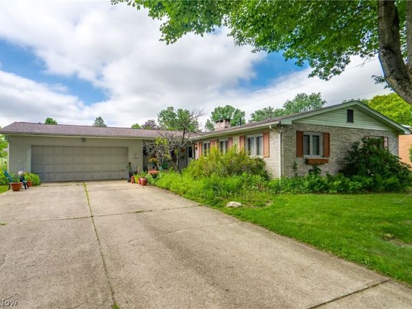 3120 Bambi Street NW, Canton, OH 44709