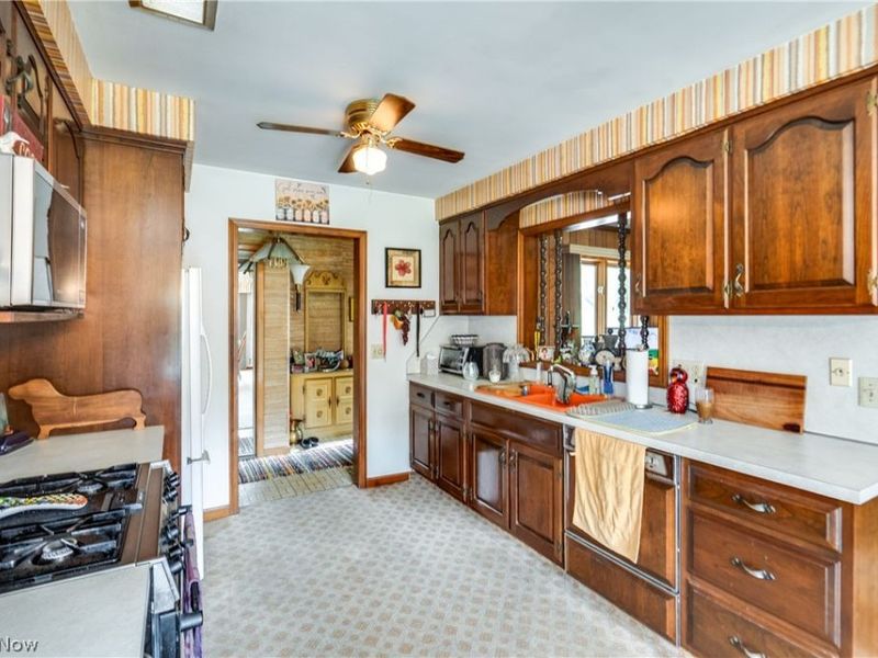 3120 Bambi Street NW, Canton, OH 44709 Photo 6