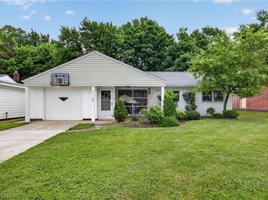 1169 Ranchland Drive, Mayfield Heights, OH 44124