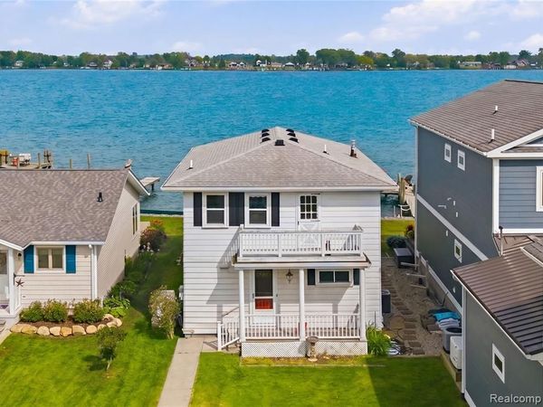 5557 Pointe Dr. Drive , East China Twp, MI 48054