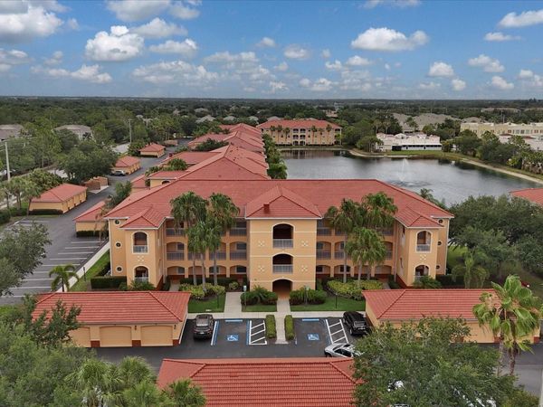 150 L PAVIA BOULEVARD , Unit 13, VENICE, FL 34292