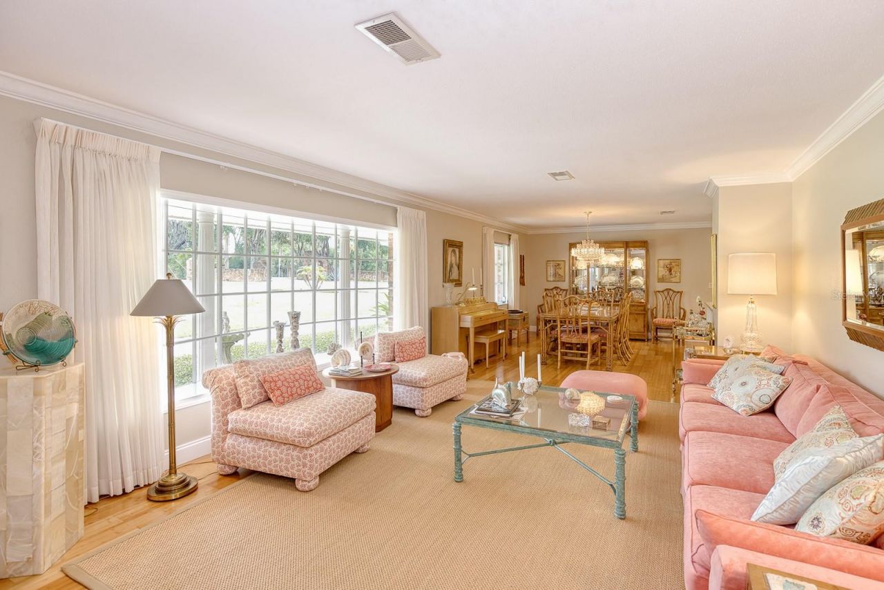 900 N Citrus Avenue, Howey in the Hills, FL 34737 Photo