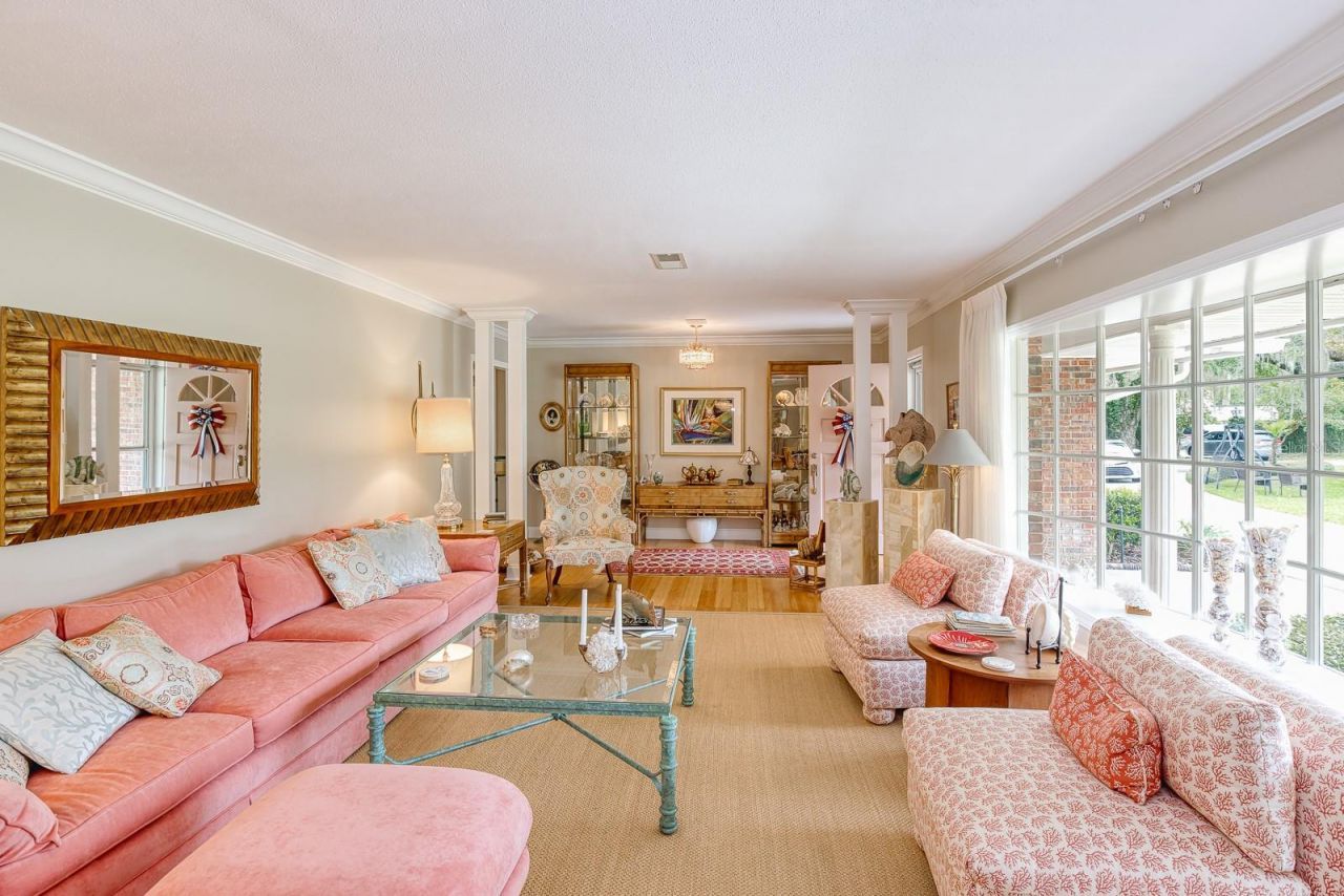 900 N Citrus Avenue, Howey in the Hills, FL 34737 Photo