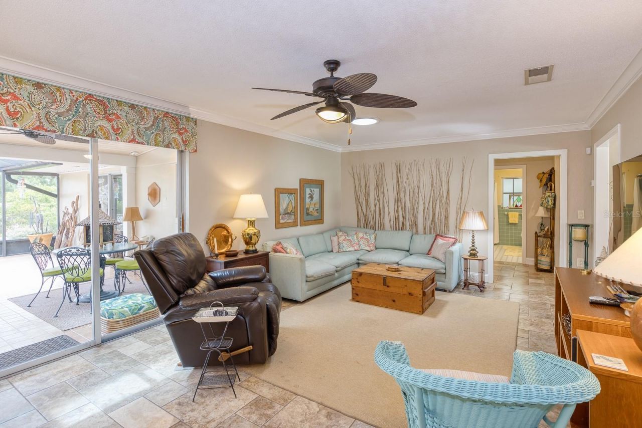 900 N Citrus Avenue, Howey in the Hills, FL 34737 Photo