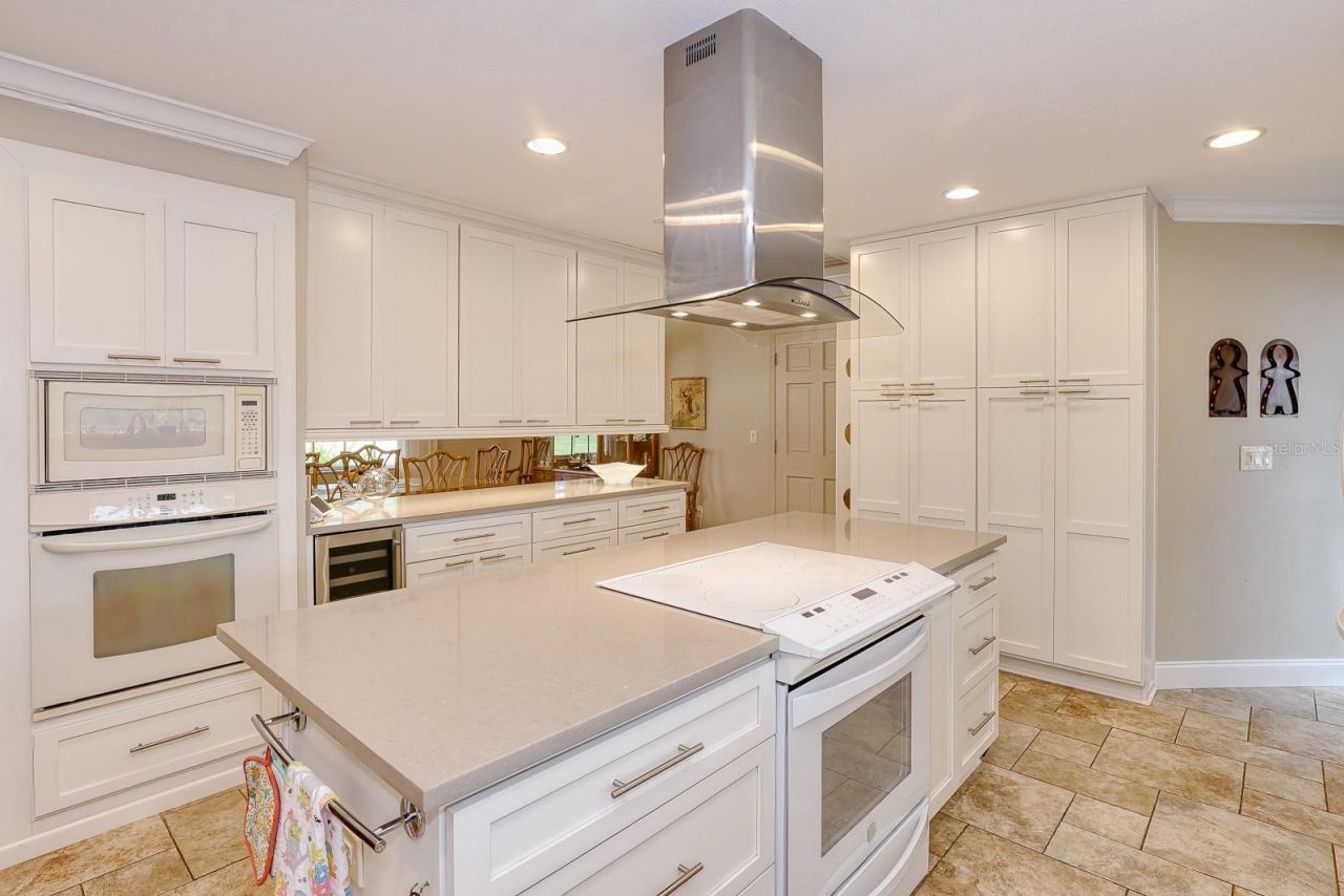 900 N Citrus Avenue, Howey in the Hills, FL 34737 Photo