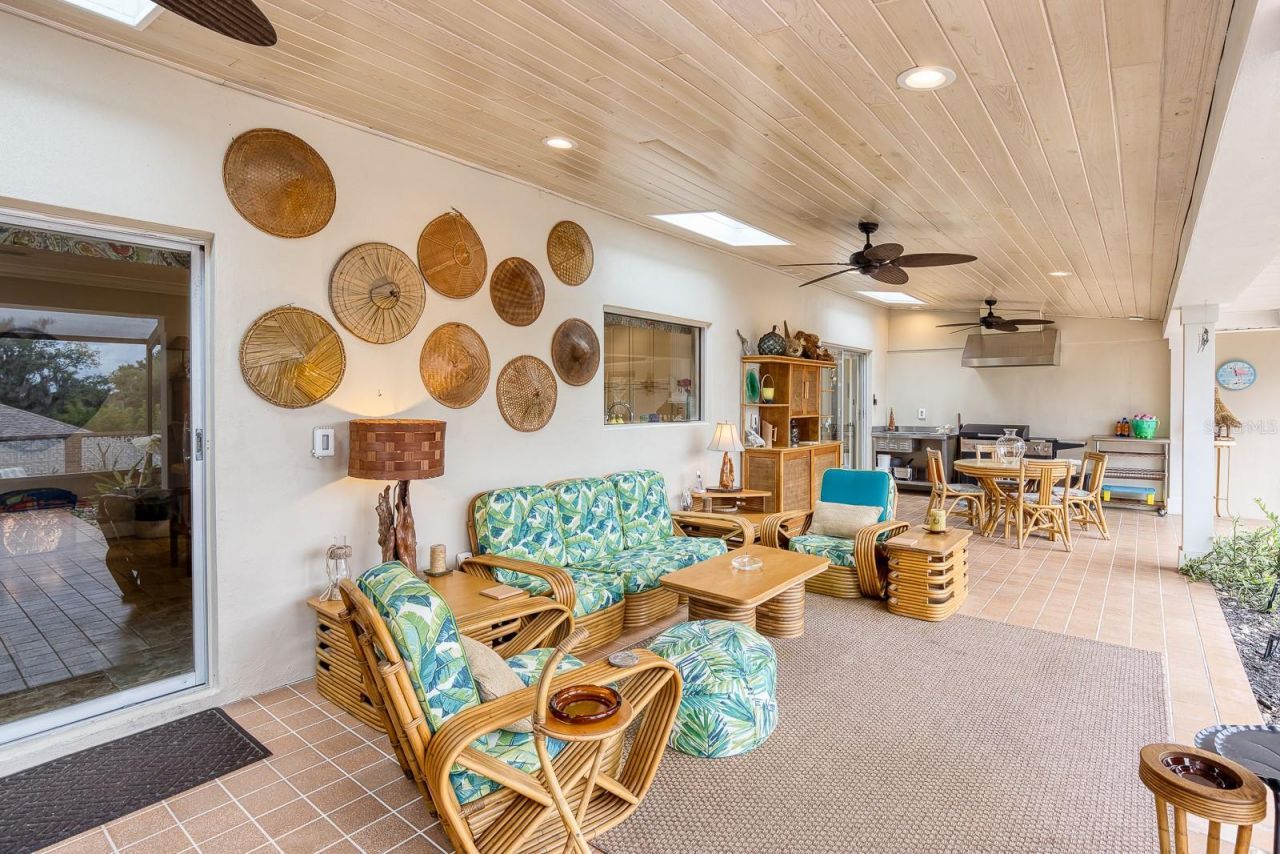 900 N Citrus Avenue, Howey in the Hills, FL 34737 Photo