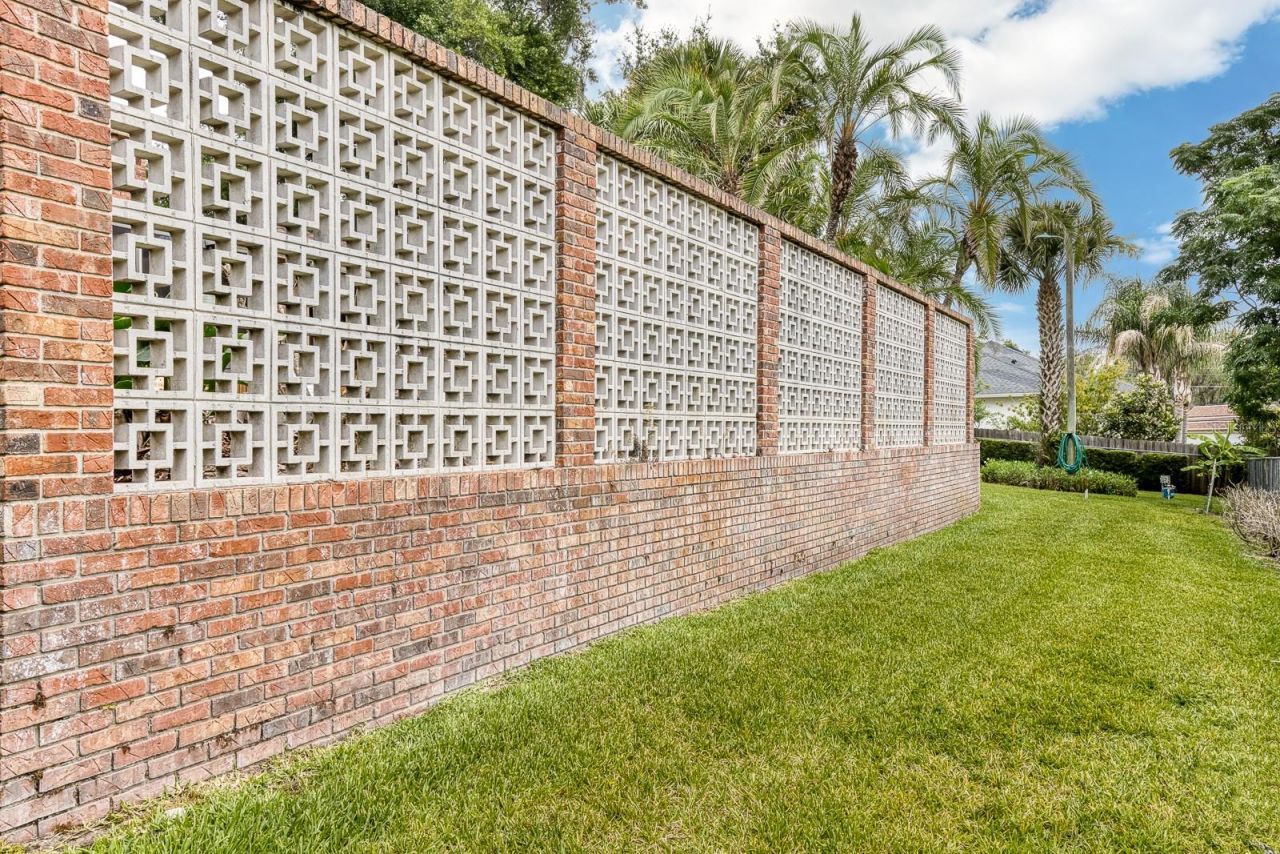 900 N Citrus Avenue, Howey in the Hills, FL 34737 Photo