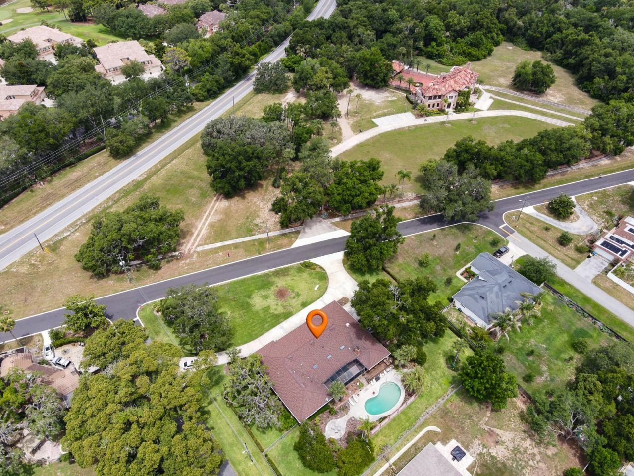 900 N Citrus Avenue, Howey in the Hills, FL 34737 Photo