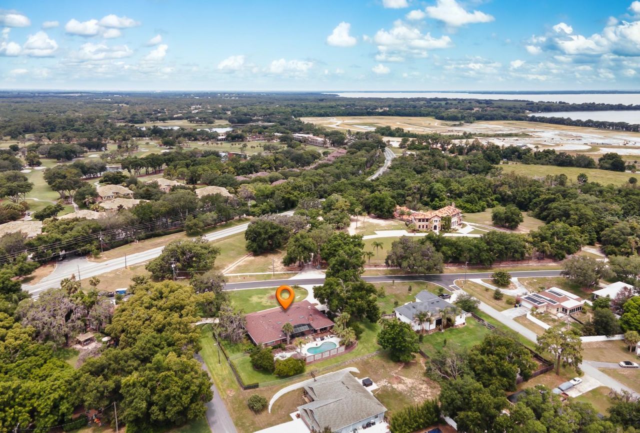 900 N Citrus Avenue, Howey in the Hills, FL 34737 Photo