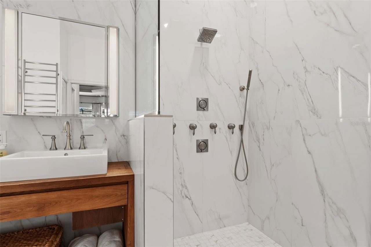 1915 Clematis Street, Sarasota, FL 34239 Photo